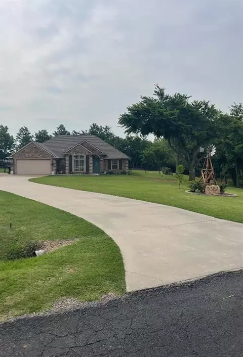 925 County Street 2932, Tuttle, OK 73089