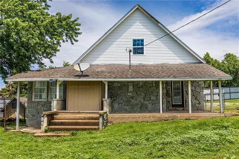 206 E 4th St, Cement, OK 73017 photo 32