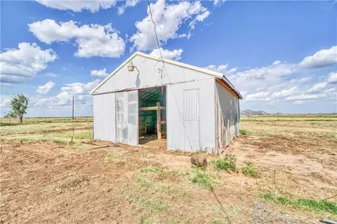 21066 E County Road 161, Altus, OK 73521 photo 32