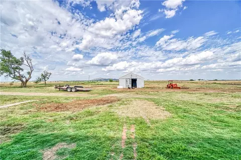 21066 E County Road 161, Altus, OK 73521 photo 30