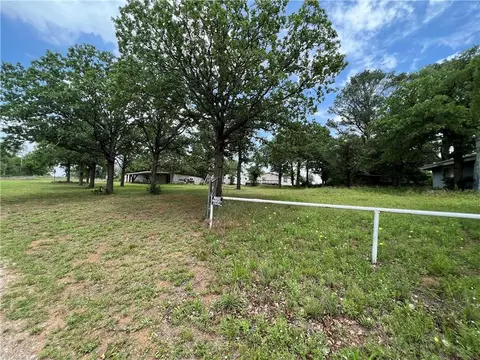Lewis Street, Hydro, OK 73048
