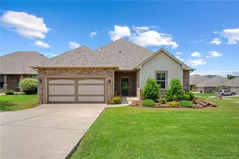 2725 Pacifica Ln, Edmond, OK 73034