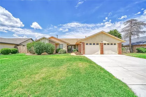 1605 Oxford Dr, Altus, OK 73521