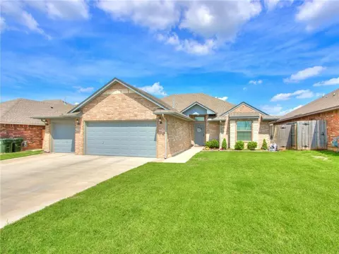 4533 Desert Springs Court Ct, Yukon, OK 73099