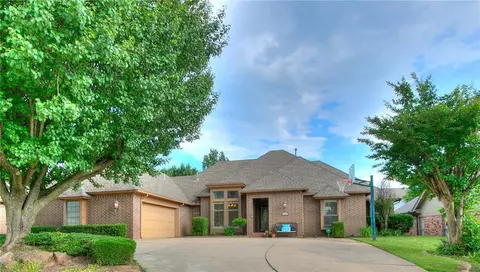 1312 Lamplighter Ln, Edmond, OK 73034