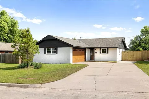220 Holbrook Dr, El Reno, OK 73036
