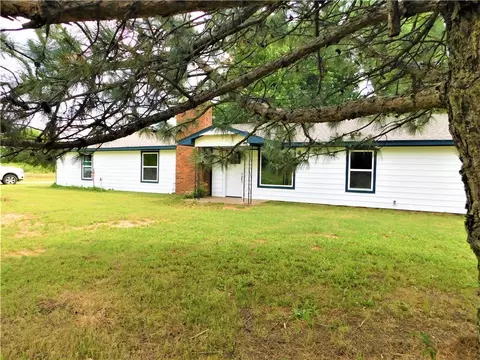 201 Riverside Pl, Guthrie, OK 73044