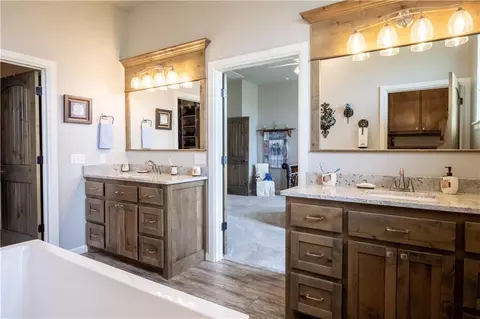 1217 Whispering Meadows Ln, Tuttle, OK 73089 photo 30
