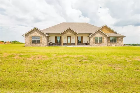 1217 Whispering Meadows Ln, Tuttle, OK 73089 photo 3