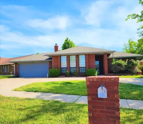 3136 SW 100th St, Oklahoma City, OK 73159