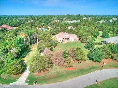 10325 Fawn Trail Rd, Mustang, OK 73064