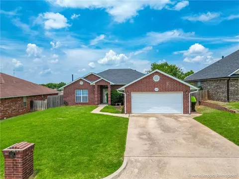 709 Crosswind Dr, Purcell, OK 73080