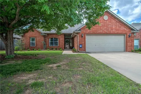 1616 Oxford Ave, Edmond, OK 73013