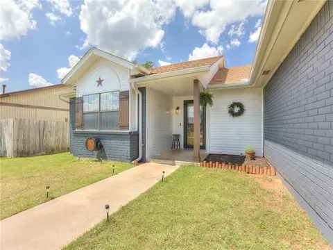 9689 Oak Tree Ter, Midwest City, OK 73130