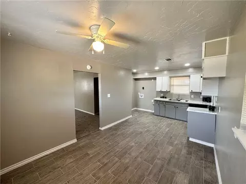 900 Denise St, Altus, OK 73521 photo 7