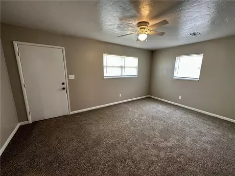 900 Denise St, Altus, OK 73521 photo 6