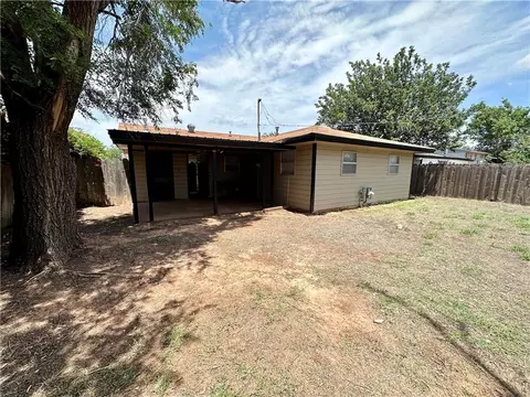 900 Denise St, Altus, OK 73521 photo 21