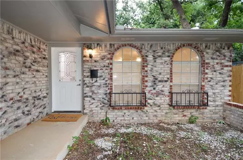 640 Whispering Oak Rd, Oklahoma City, OK 73127