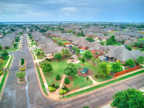 3301 Austrian Pine Ln, Yukon, OK 73099 photo 29