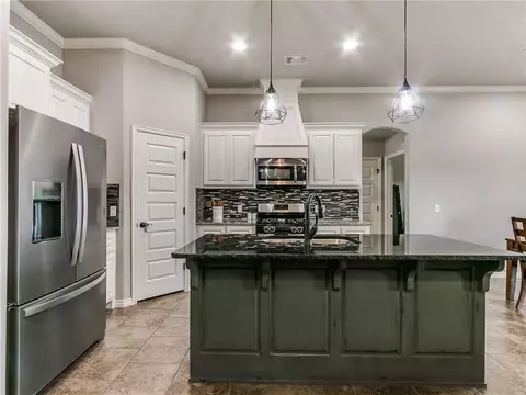 3301 Austrian Pine Ln, Yukon, OK 73099 photo 7