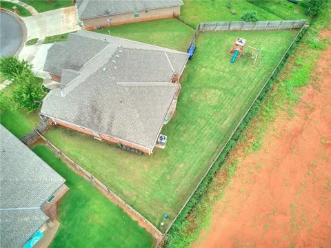 3301 Austrian Pine Ln, Yukon, OK 73099 photo 27
