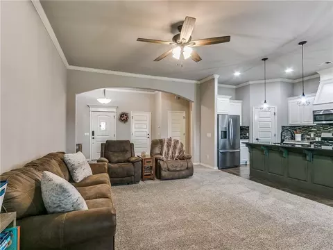 3301 Austrian Pine Ln, Yukon, OK 73099 photo 4