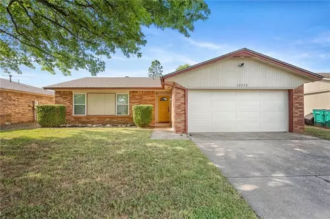 12328 Newgate Dr, Yukon, OK 73099