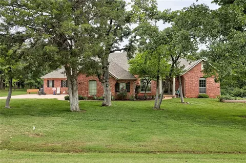 2055 Arbor Valley Dr, Edmond, OK 73025