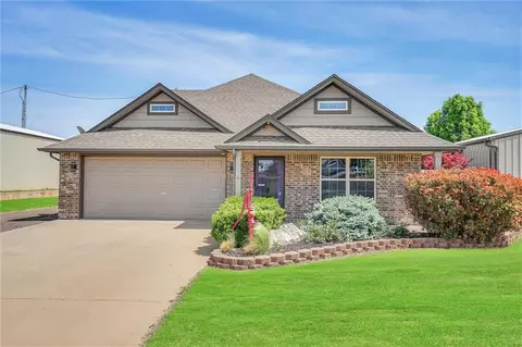 104 Gambel Ln, Elk City, OK 73644
