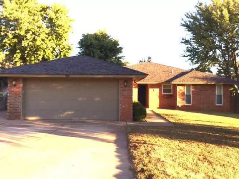 901 Ridgecrest Rd, Edmond, OK 73013