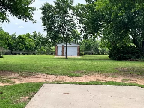 804 Pecan St, Tuttle, OK 73089 photo 5