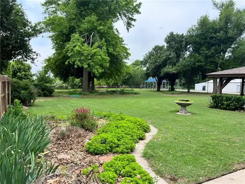 804 Pecan St, Tuttle, OK 73089 photo 6