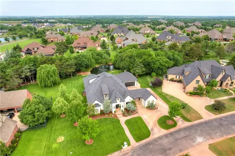 21953 Water Oak Cir, Edmond, OK 73012