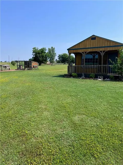 333034 Buckskin Ct, Mcloud, OK 74851 photo 2