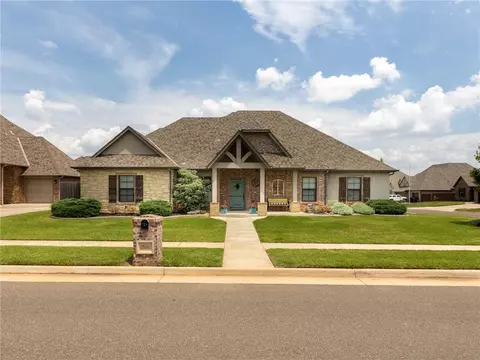 300 John Wedman Blvd, Yukon, OK 73099