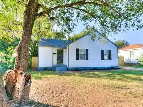 524 E Northrup Dr, Midwest City, OK 73110
