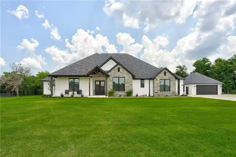 906 Drake Dr, Choctaw, OK 73020