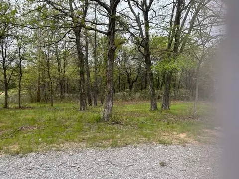 14 Fawn Ln, Mcloud, OK 74851