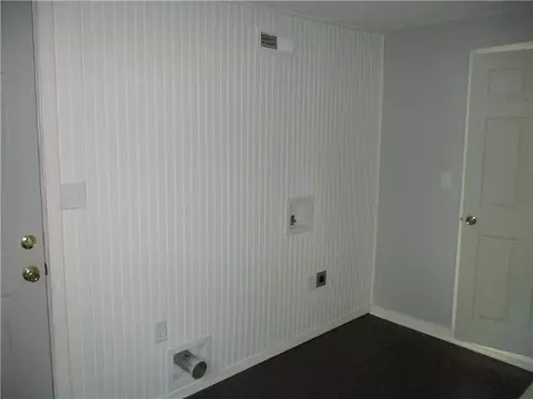 723 E Maple St, Cushing, OK 74023 photo 7