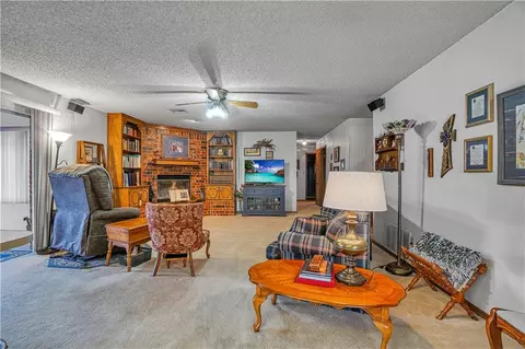 305 Pintail Cir, Altus, OK 73521 photo 8