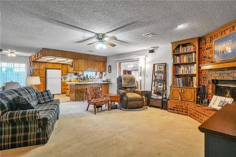 305 Pintail Cir, Altus, OK 73521 photo 7