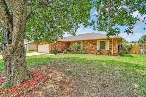 305 Pintail Cir, Altus, OK 73521 photo 4