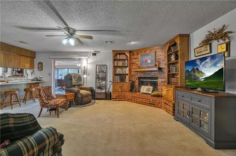 305 Pintail Cir, Altus, OK 73521 photo 6