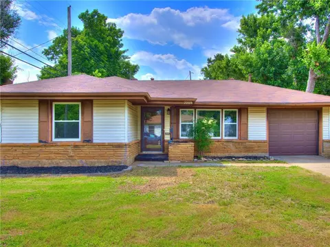 2009 Turner Dr, Midwest City, OK 73110