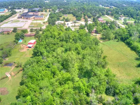 11752 NE 10th St, Choctaw, OK 73020