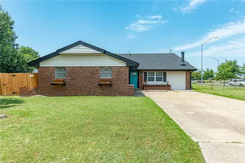 1128 Canterbury Ave, Norman, OK 73069