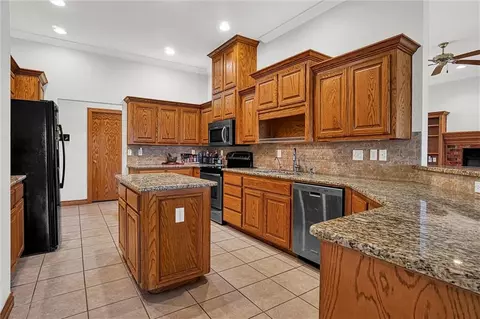 1105 Stephanie Ln, Altus, OK 73521 photo 16