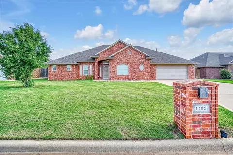 1105 Stephanie Ln, Altus, OK 73521