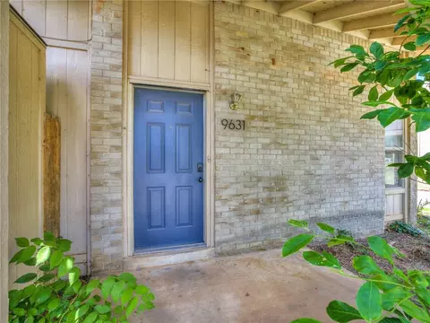 9631 Hefner Village Blvd, Oklahoma City, OK 73162