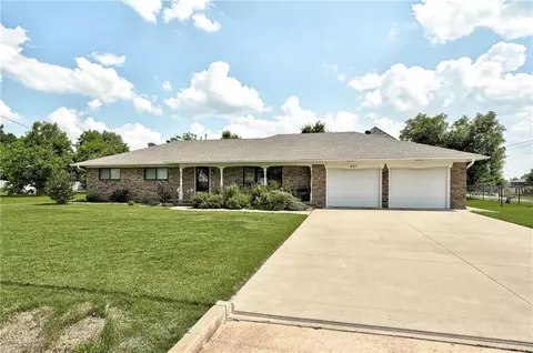 501 W Van Buren St, Crescent, OK 73028